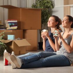 Comprar casa a meias com amigos. Sim ou não?