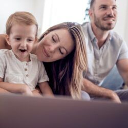 Fica em casa? Operadoras oferecem 10GB de dados e canais.