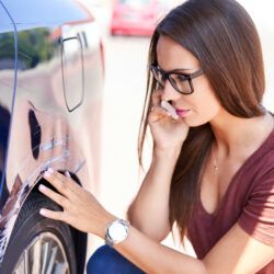 Encontrou o carro batido no estacionamento?