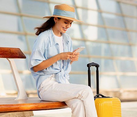 Vai viajar sozinho? Descubra 5 dicas de poupança e segurança