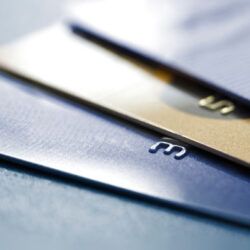 Saiba como se proteger de uma fraude com cartões bancários