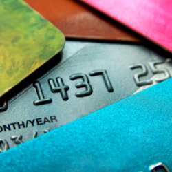 Como poupar ao usar o cartão de crédito