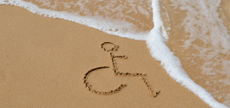 Praias com cadeiras de rodas todo-o-terreno